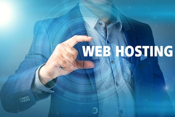 Los tipos de hosting web se diferencian en cómo comparten la capacidad y el espacio de los servidores web. Conoce aquí cómo elegir el mejor